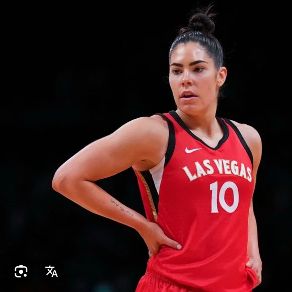 Nike Kelsey Plum #10 LV Aces Jersey 🏀 - Picture 7 of 7